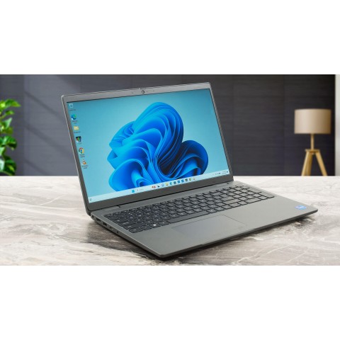 Dell Latitude 3540 15.6" - Core i5 13th Gen - 8GB Ram - 256GB NVMe SSD - Windows 11